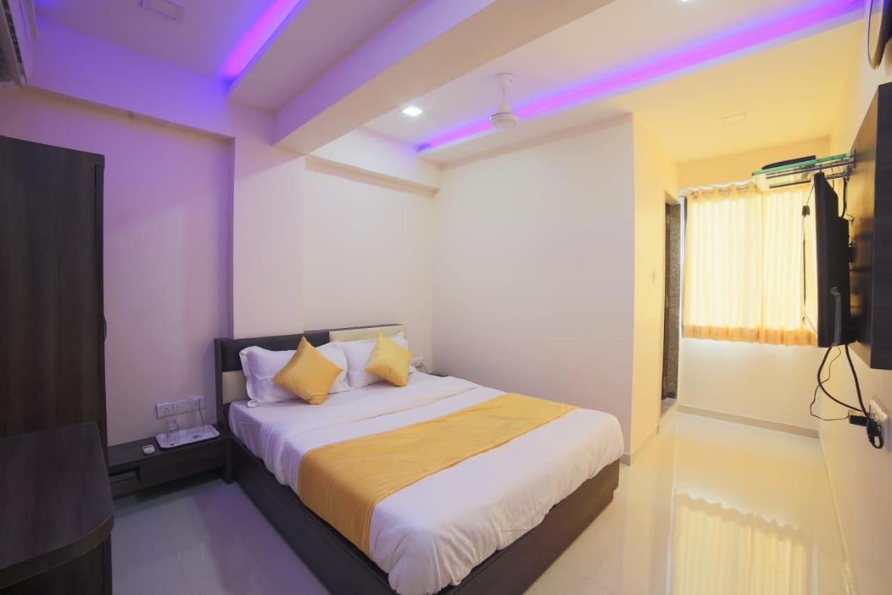 Hotel Swell 阿穆达巴 外观 照片